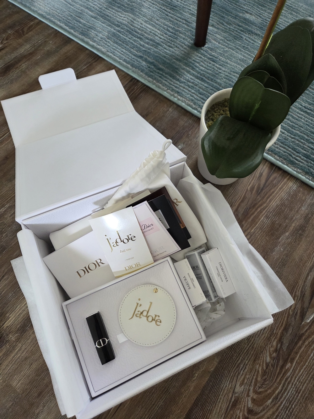 Dior J'adore Gift Set with White Makeup Bag, 3 Minis, And 3 Samples
